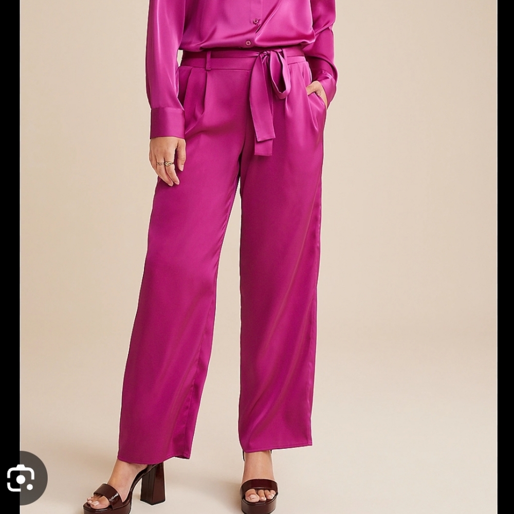 Women's Wide Leg Pants in Fuchsia